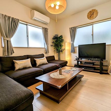 Tsukiyume Kan - House With Parking, 10Mins To Usj, Tennoji, Namba Osaka Exterior foto